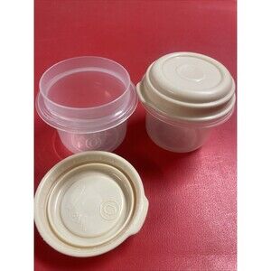 2 Vintage Rubbermaid Small Servin Saver Storage Containers 1/2 Cup #0 Almond